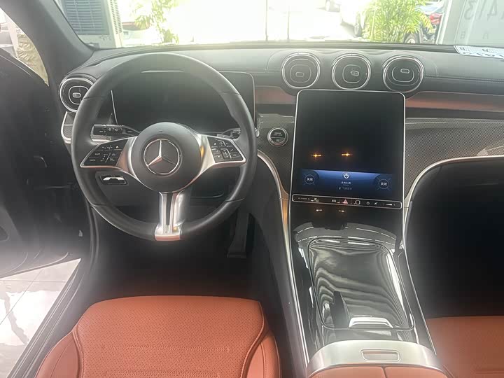 Mercedes-Benz GLC 260 L 4MATIC Dynamic 5-Seater