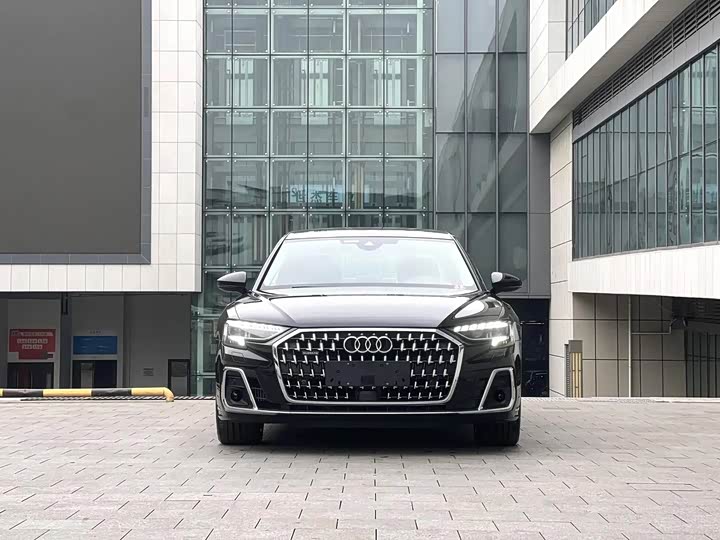 Audi A8L 45 TFSI quattro Luxury