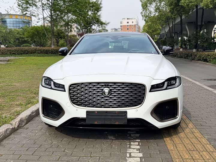 Land Rover Jaguar XFL