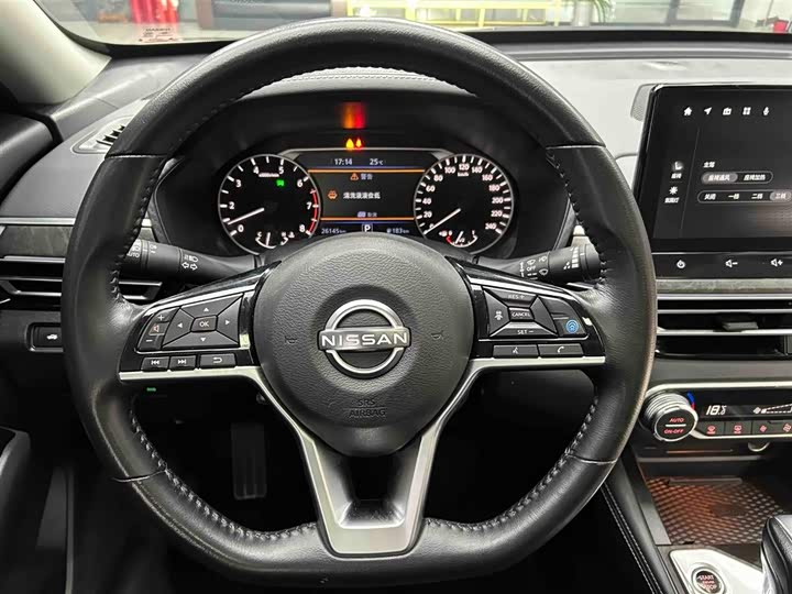 Nissan Altima