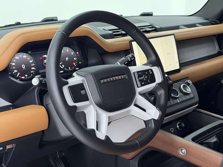 Land Rover Defender 110