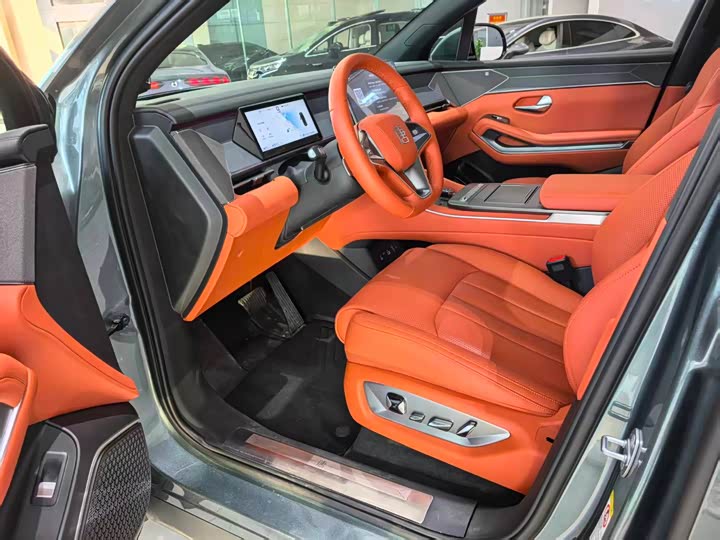 BYD Tang L DM 175 km Drone Player