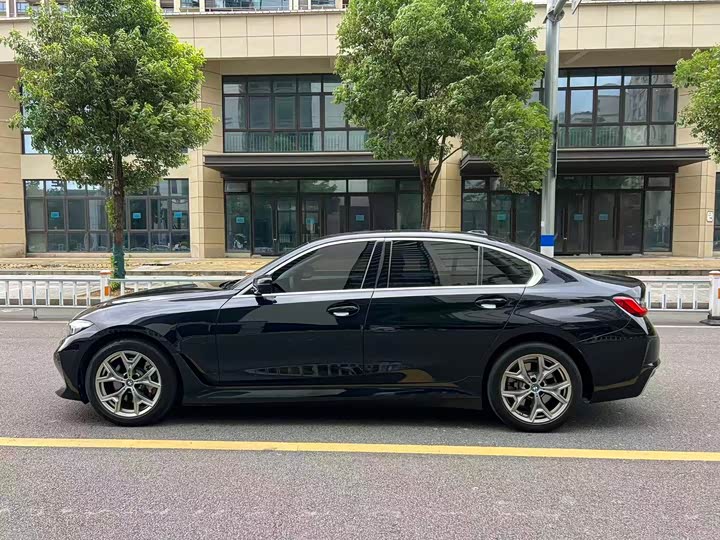 BMW i3 eDrive 35 L
