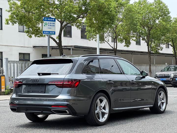Audi A4 (Импорт) 2024 Avant 40 TFSI Sport