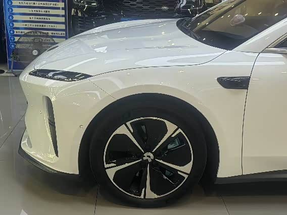 Nio ET5T