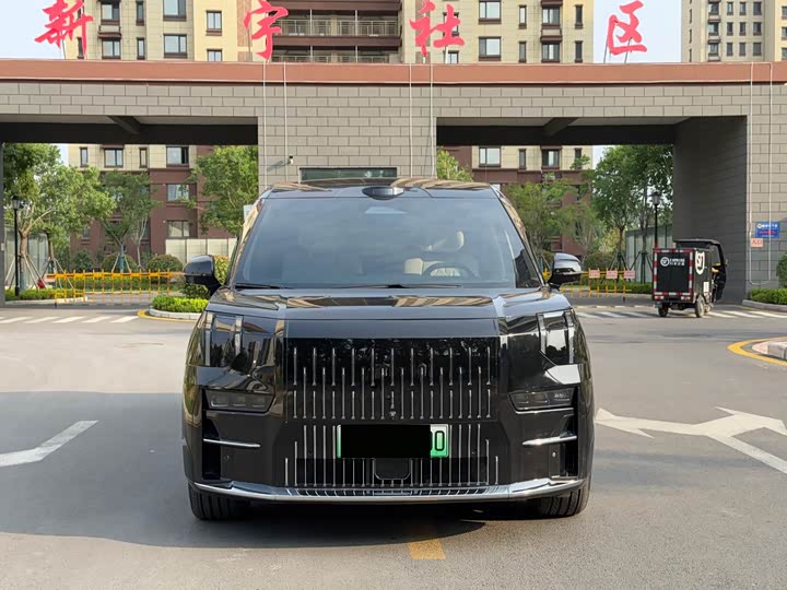 Zeekr 009 6-seat Executive