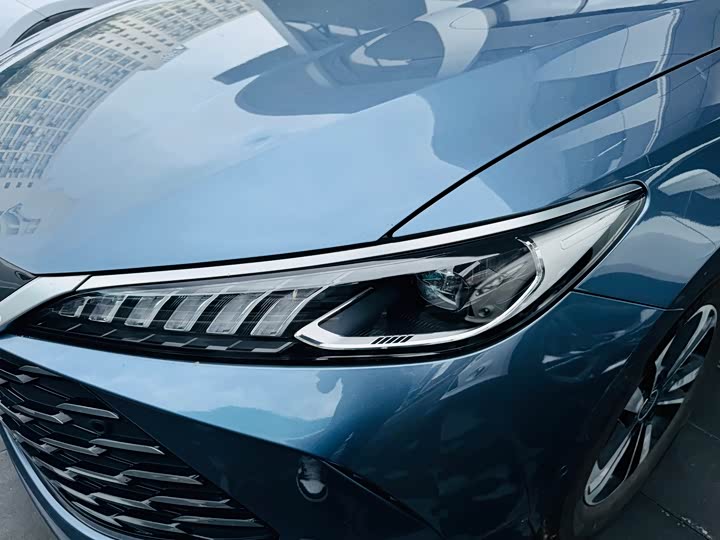 BYD Qin PLUS DM-i Smart Drive 120 km Chaoyue