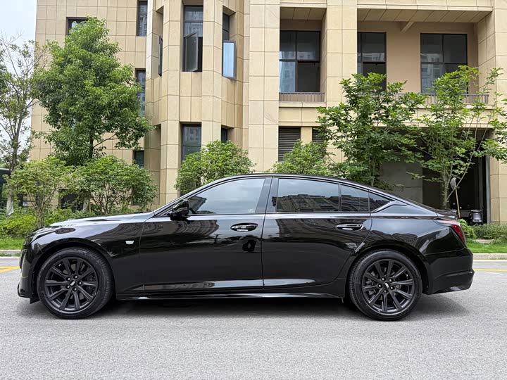 Cadillac CT5 28T Premium