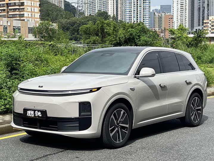 Li Auto L6