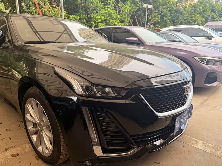 Cadillac CT5 28T Fashion