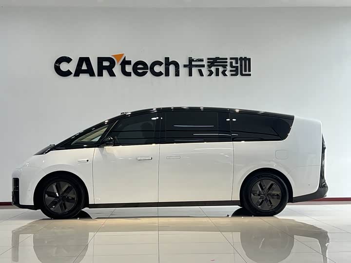 Li Auto MEGA Home Family Special Edition