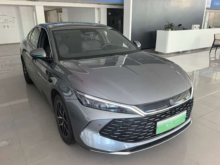 BYD Qin L DM-i Smart Drive 120 km Chaoyue