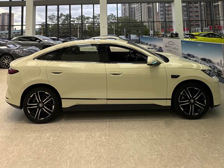 BYD Qin L