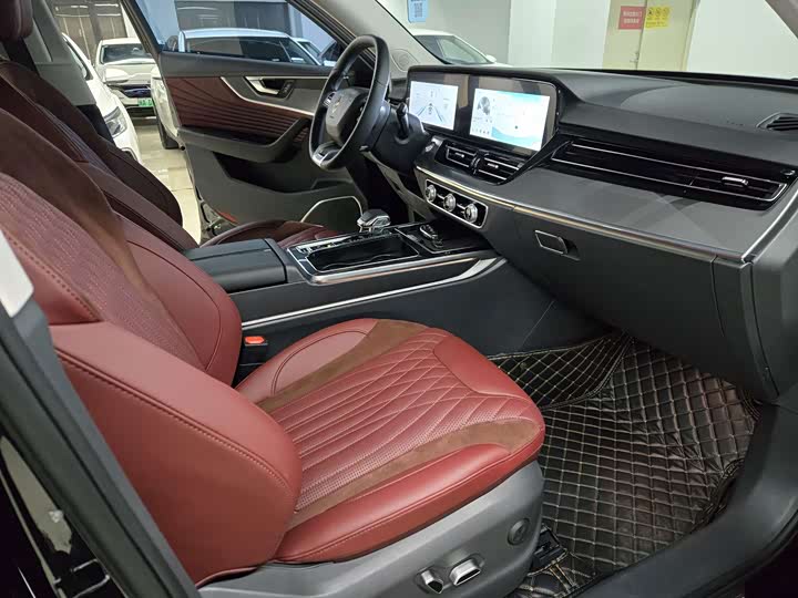Hongqi HS5