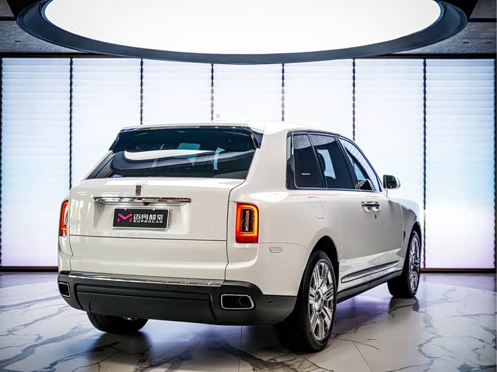 Rolls-Royce Cullinan 4-Seater