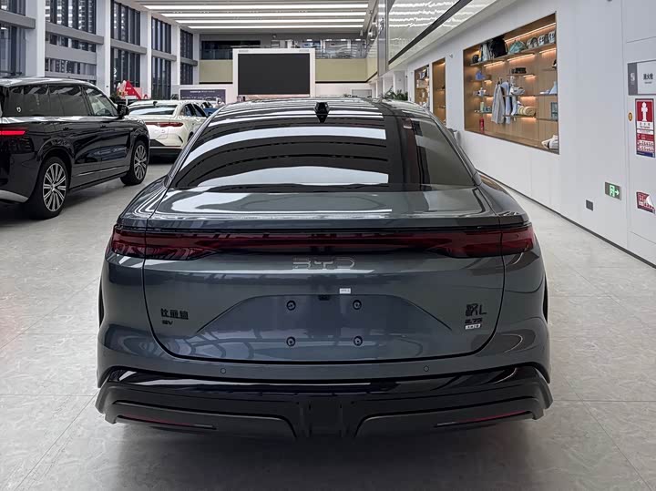 BYD Han L