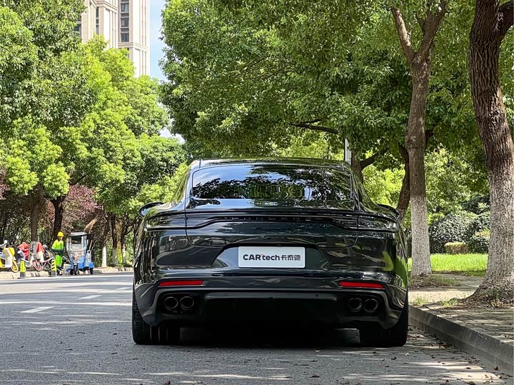 Porsche Panamera 4 Executive LWB Platinum