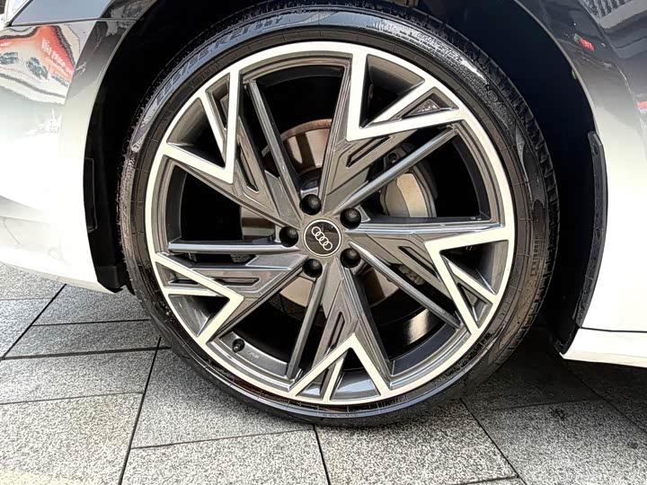Audi A7L 45 TFSI S line Dream Edition Crystal Package