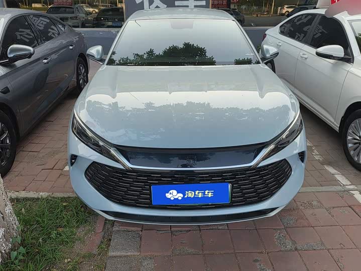 BYD Qin L DM-i 80 км Leading