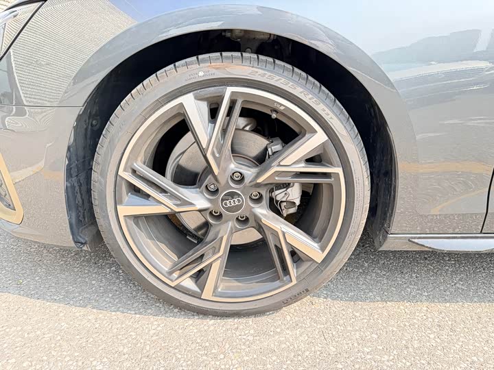 Audi A4L 40 TFSI quattro RS Kit Ransu