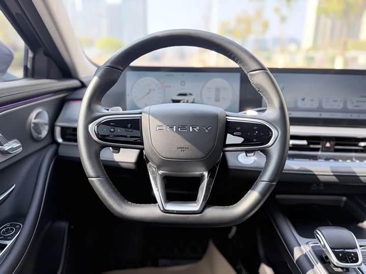 Chery Arrizo 8
