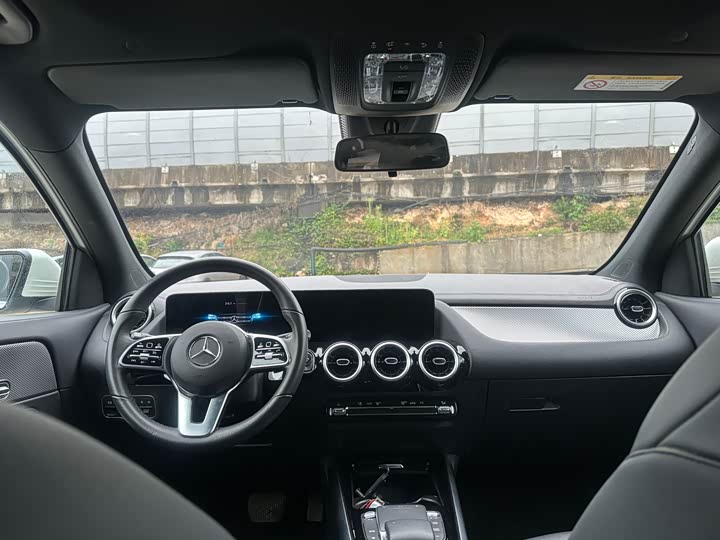 Mercedes-Benz GLA 200