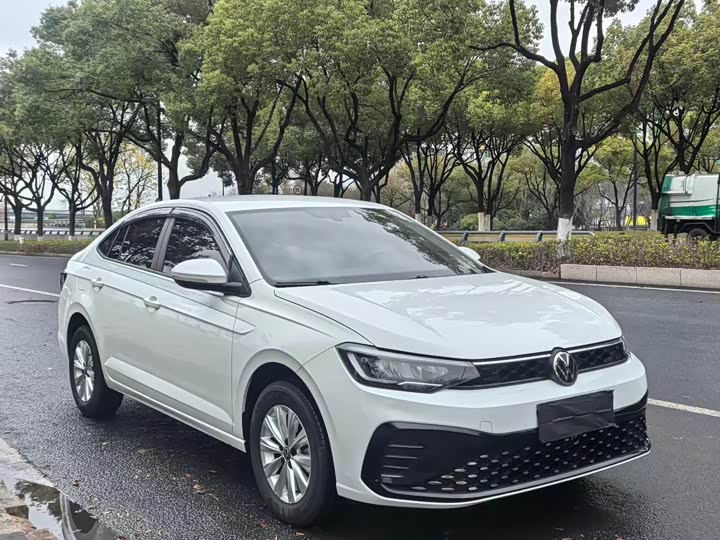 Volkswagen Lavida New Sharp 1.5 Outstanding New Yi