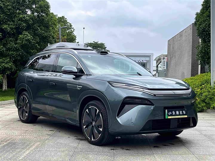 BYD Tang L DM 175 km Drone Player