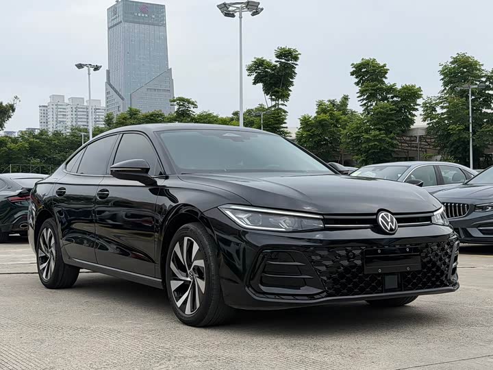 Volkswagen Passat Pro