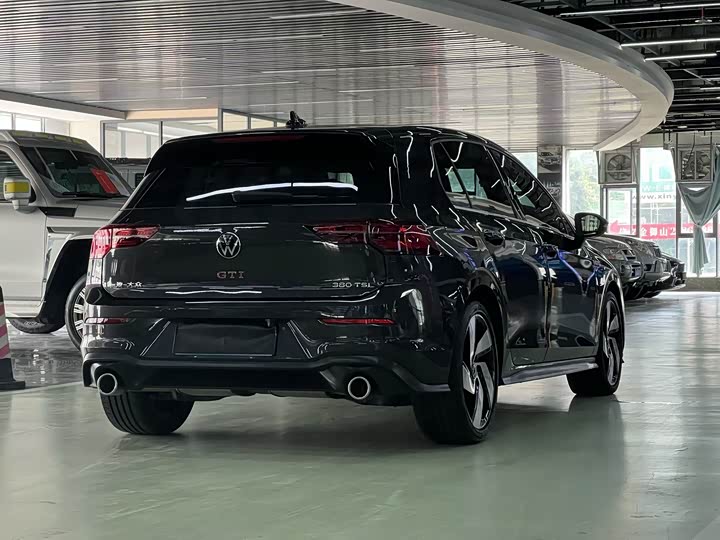 Volkswagen Гольф 2023