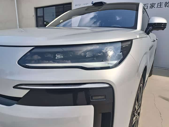 Denza N9 Flagship
