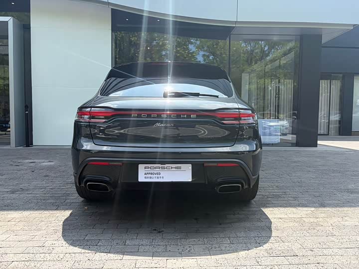 Porsche Macan