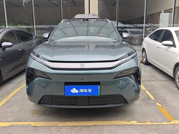 BYD Tang L DM 175 km Drone Player
