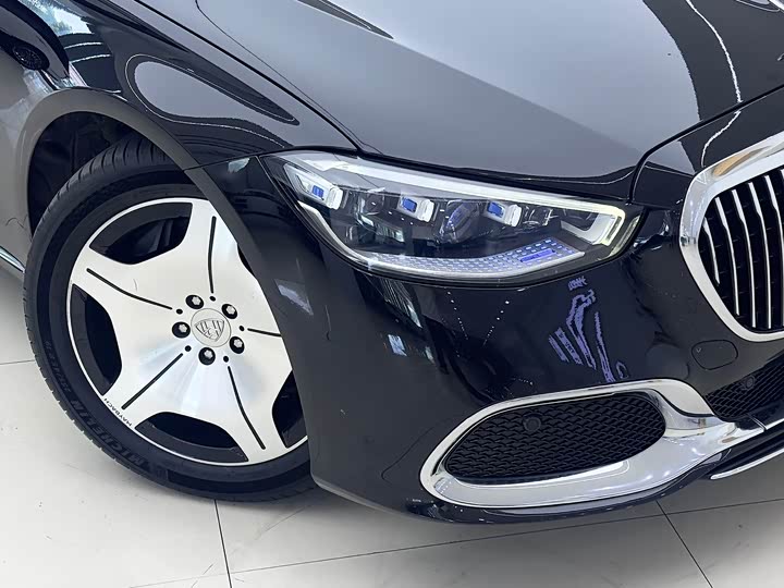 Mercedes-Maybach 