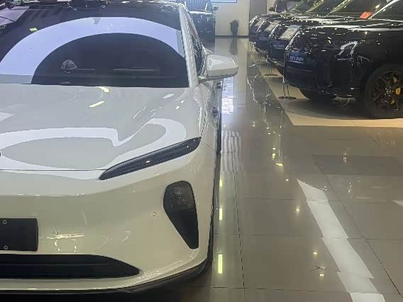 Nio ET5T