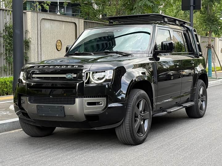 Land Rover Defender 110
