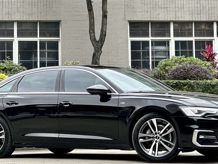 Audi A6L 40 TFSI Luxury Dynamic