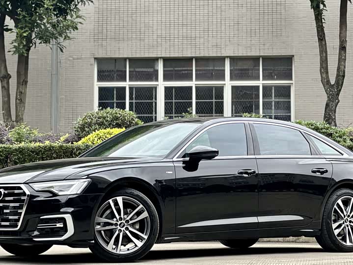 Audi A6L 40 TFSI Luxury Dynamic