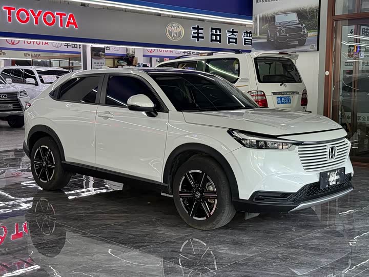 Honda Vezel 1.5 CVT Tech