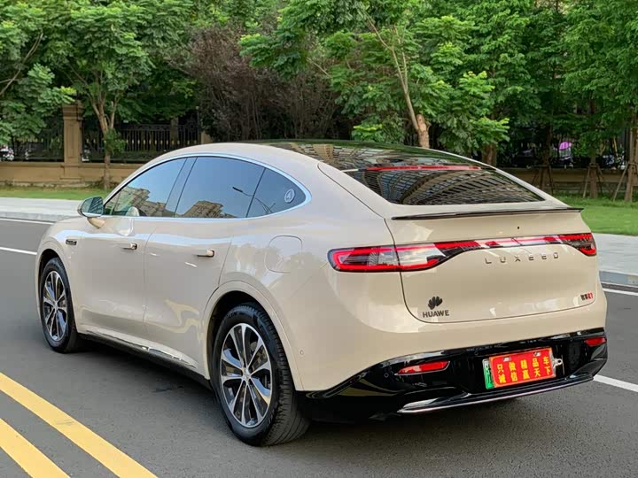 Luxeed Luxeed R7