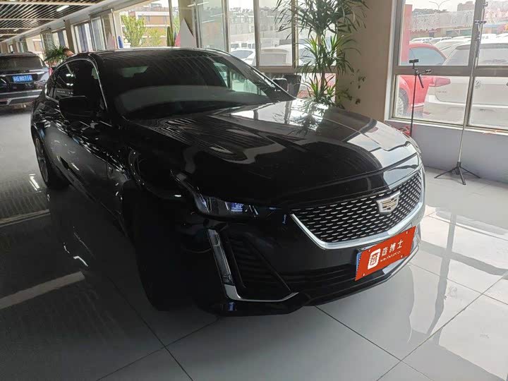Cadillac CT5 28T Luxury (Standard)
