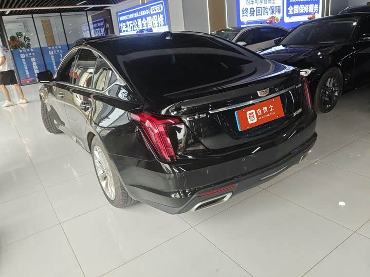 Cadillac CT5 28T Luxury (Standard)