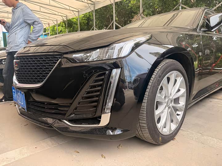 Cadillac CT5 28T Fashion