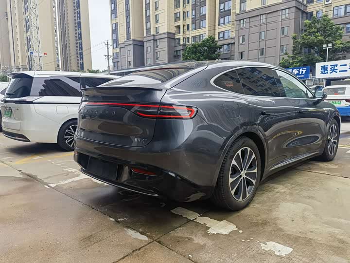 Luxeed Luxeed R7