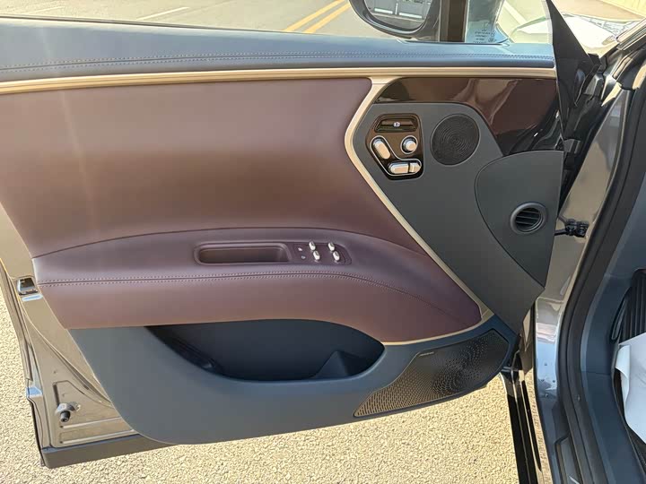 Avatr 11 Max EREV (2025 Facelift)