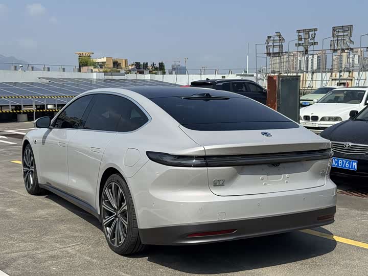 Nio ET7