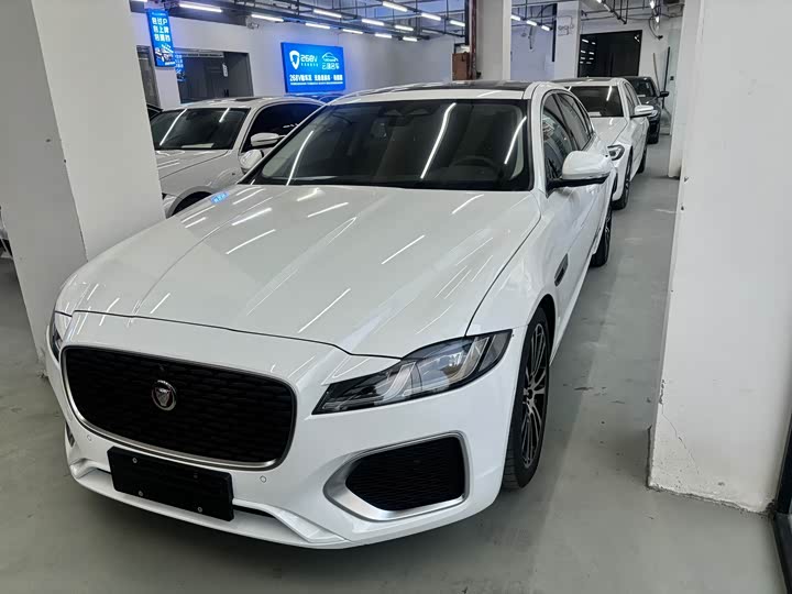 Land Rover Jaguar XFL