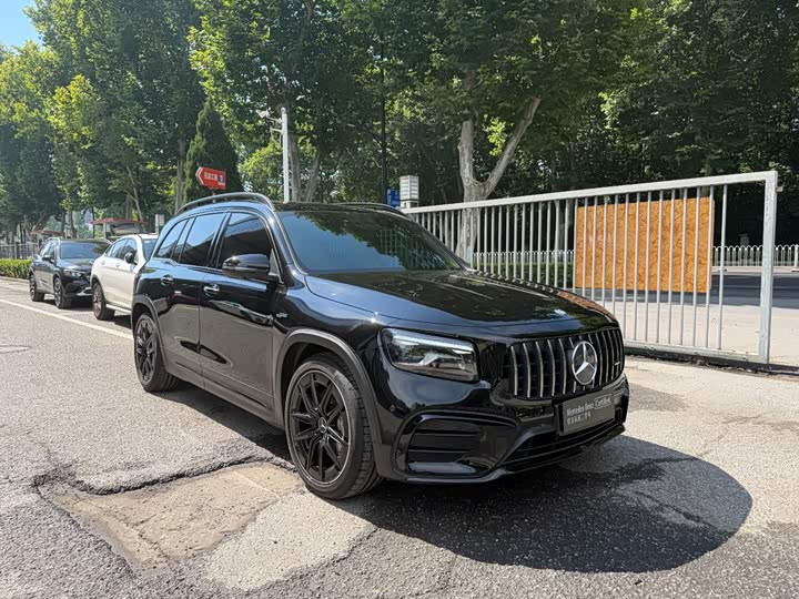Mercedes-Benz AMG GLB 35 4MATIC