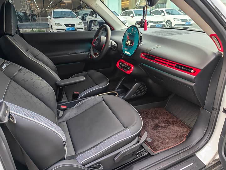 Spotlight Automotive 