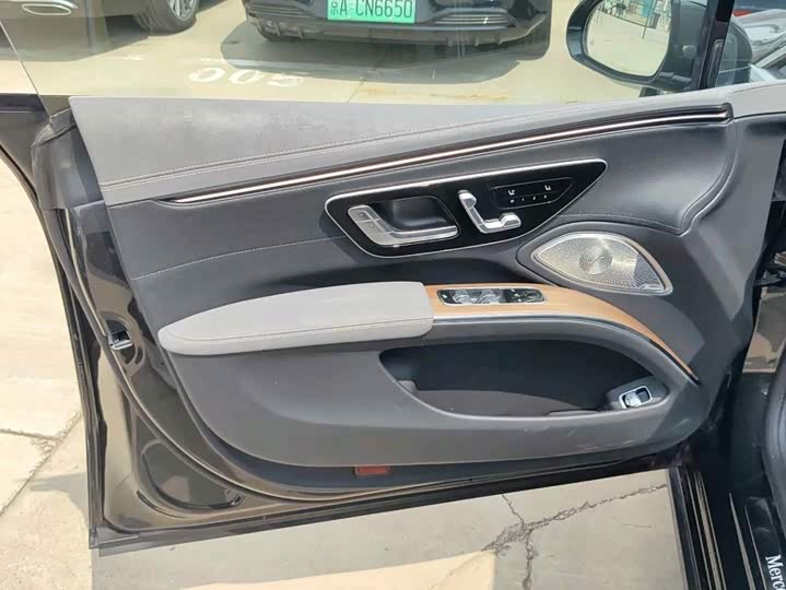 Mercedes-Benz EQS 450+ Pioneer